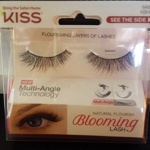 KISS blooming lash